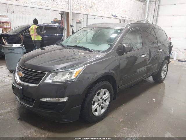 Chevrolet Traverse Ls 2014 1GNKVFKD3EJ204863 Image 2