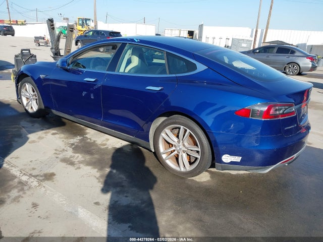 2015 TESLA MODEL S 5YJSA1S13FF099117 Photo 2