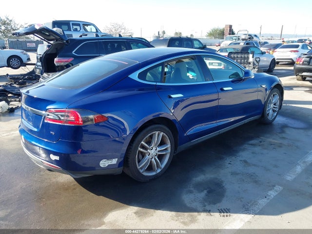 2015 TESLA MODEL S 5YJSA1S13FF099117 Photo 3