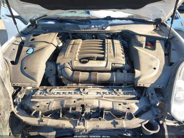 2016 PORSCHE CAYENNE WP1AA2A23GKA10810 Photo 9