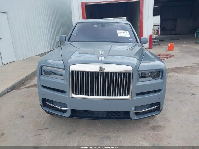 SLATV4C05NU213986 Rolls-Royce Cullinan