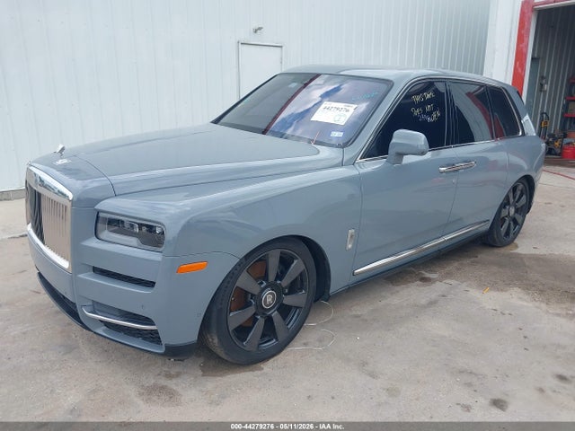 SLATV4C05NU213986 Rolls-Royce Cullinan