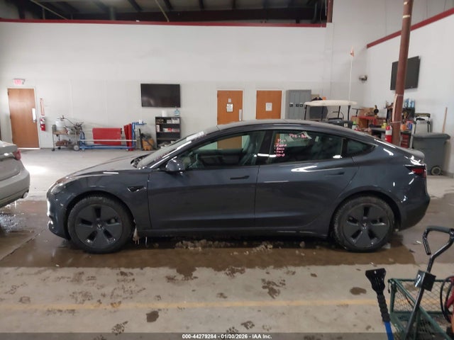 Продажа на аукционе авто 2022 Tesla Model 3 Long Range Dual Motor All-wheel Drive, vin: 5YJ3E1EB6NF183847, номер лота: 44279284