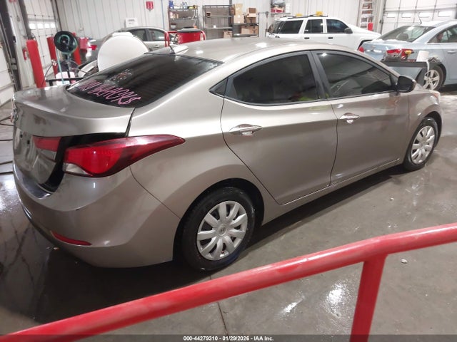 5NPDH4AE8GH732904 Hyundai ELANTRA SE