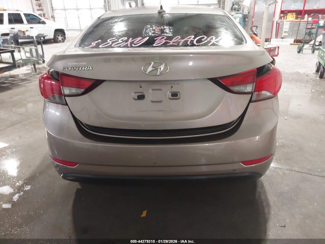 5NPDH4AE8GH732904 Hyundai ELANTRA SE