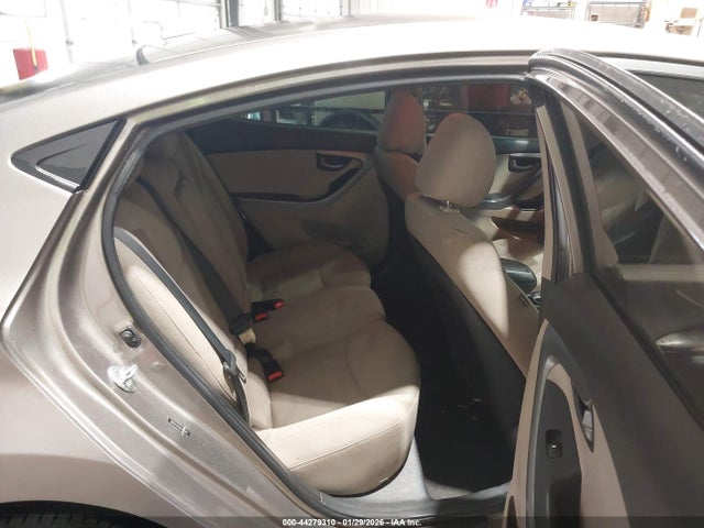 5NPDH4AE8GH732904 Hyundai ELANTRA SE