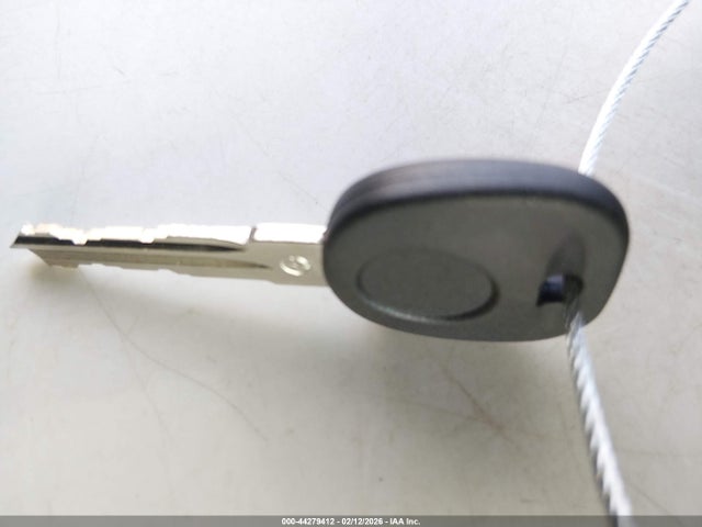 2011 CADILLAC DTS 1G6KH5E61BU128760 Photo 10