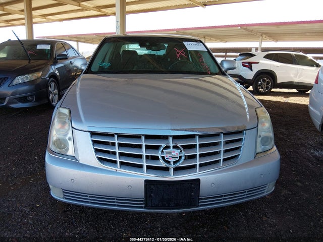 2011 CADILLAC DTS 1G6KH5E61BU128760 Photo 5