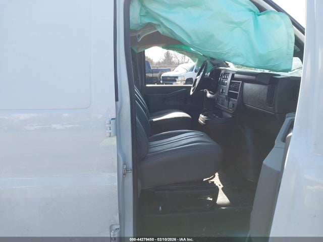 1GCWGAF78R1194316 Chevrolet Express Cargo Rwd 2500 Regular Wheelbase Wt