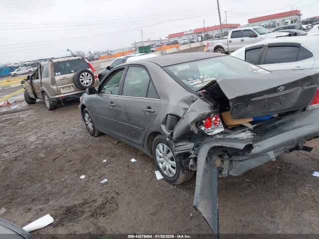 2005 TOYOTA CAMRY 4T1BE32K45U606441 Photo 2