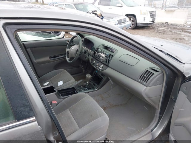 2005 TOYOTA CAMRY 4T1BE32K45U606441 Photo 4