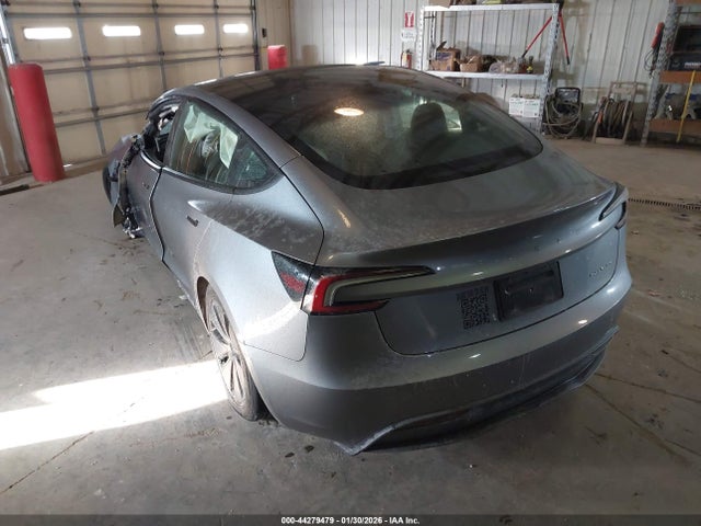 2025 TESLA MODEL 3 5YJ3E1EB8SF995341 Photo 2