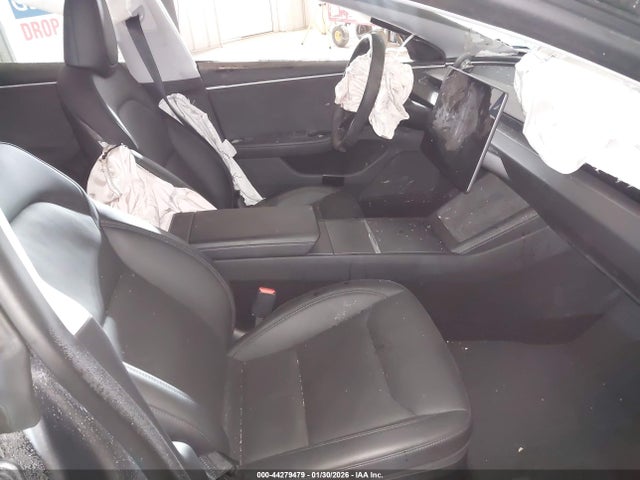 2025 TESLA MODEL 3 5YJ3E1EB8SF995341 Photo 4