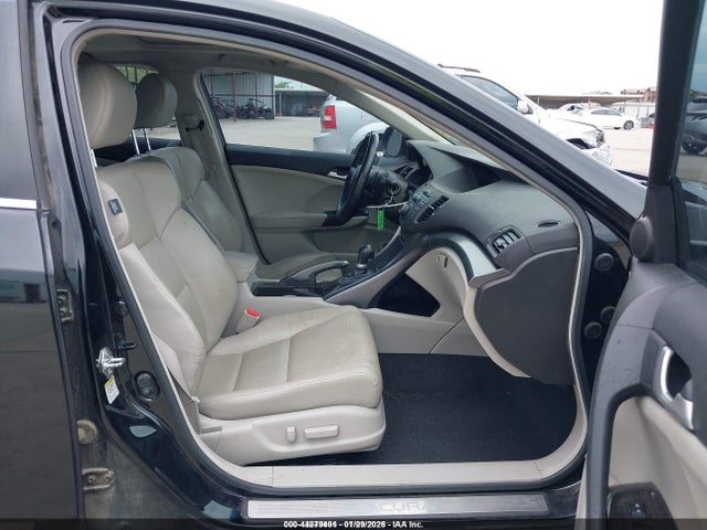 44279481 :رقم المزاد ، JH4CU2F68BC008761 vin ، 2011 Acura Tsx 2.4 مزاد بيع