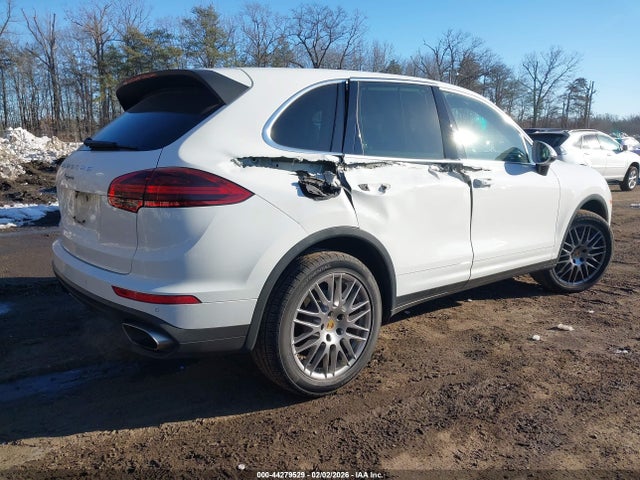 2018 PORSCHE CAYENNE WP1AA2A26JKA00859 Photo 3