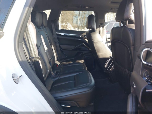 2018 PORSCHE CAYENNE WP1AA2A26JKA00859 Photo 7