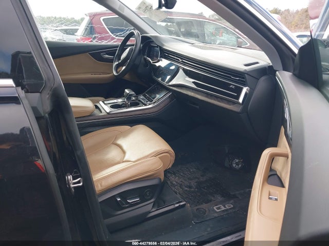 2019 AUDI Q8 WA1CVAF11KD027430 Photo 4