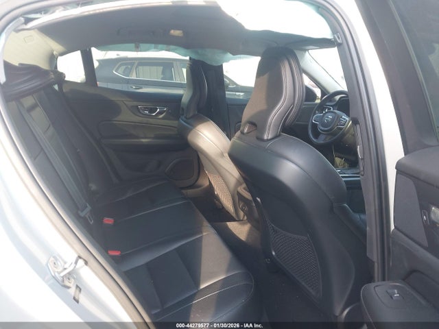 2021 VOLVO S60 7JR102TZXMG107825 Photo 7