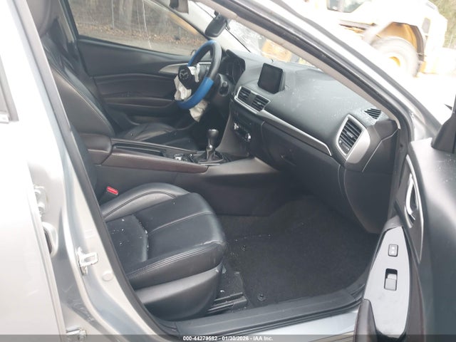 3MZBN1V77HM117196 Mazda Mazda3 Touring