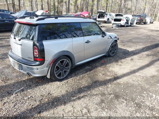 2011 MINI COOPER CLUBMAN WMWZF3C56BTX82303 Photo 3