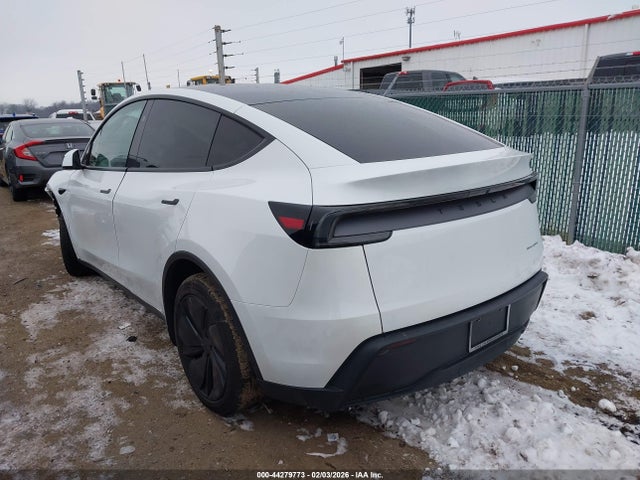 2026 TESLA MODEL Y 7SAYGDEE5TF363557 Photo 2