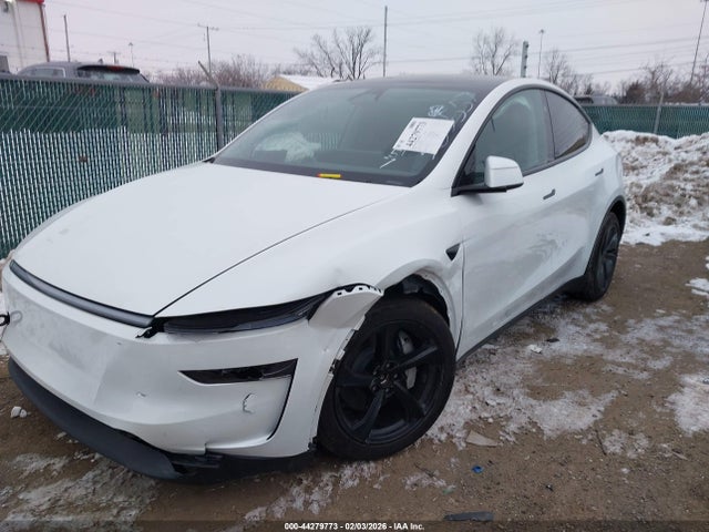 2026 TESLA MODEL Y 7SAYGDEE5TF363557 Photo 5