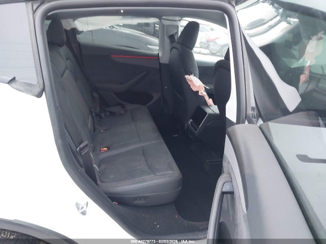 2026 TESLA MODEL Y 7SAYGDEE5TF363557 Photo 7