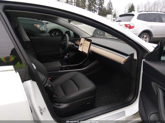 2019 TESLA MODEL 3 5YJ3E1EB5KF365163 Photo 4