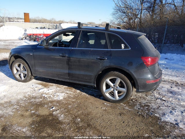 Audi Q5 2.0t Premium 2017 WA1M2AFP9HA043905 Image 3