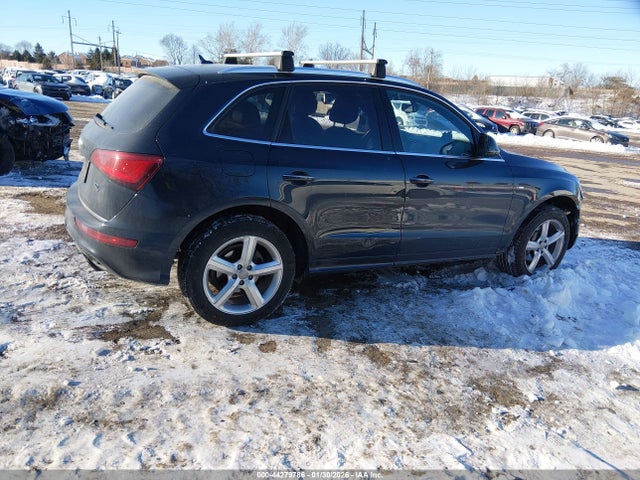 Audi Q5 2.0t Premium 2017 WA1M2AFP9HA043905 Image 4