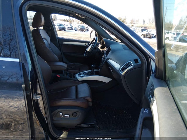 Audi Q5 2.0t Premium 2017 WA1M2AFP9HA043905 Image 5