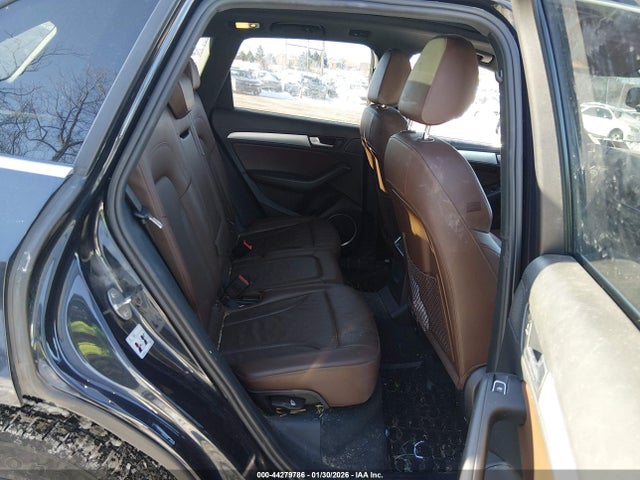 Audi Q5 2.0t Premium 2017 WA1M2AFP9HA043905 Image 8