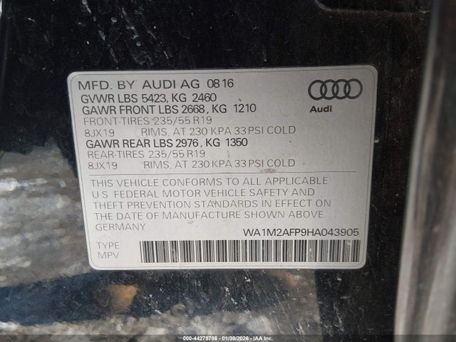 Audi Q5 2.0t Premium 2017 WA1M2AFP9HA043905 Image 9