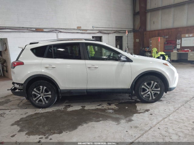 2018 Toyota Rav4 Le მანქანა იყიდება აუქციონზე, vin: JTMBFREV5JJ729896, აუქციონის ნომერი: 44279870