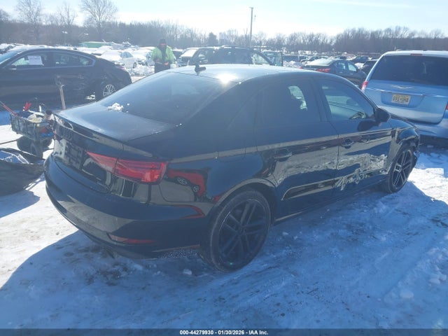 44279930 :رقم المزاد ، WAUB8GFFXH1019504 vin ، 2017 Audi A3 2.0t Premium مزاد بيع
