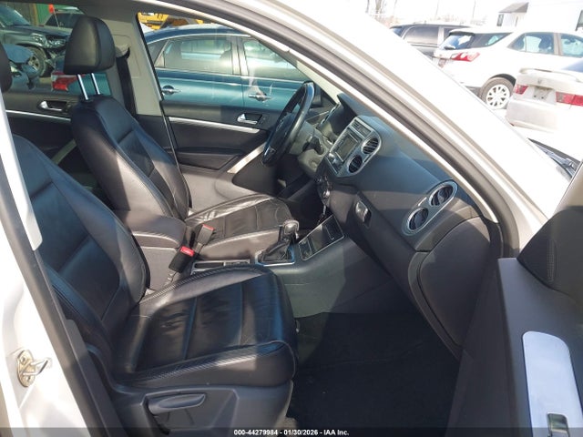 2012 VOLKSWAGEN TIGUAN WVGBV7AX2CW568116 Photo 4