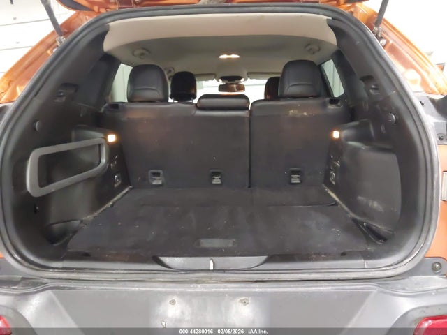 Продажа на аукционе авто 2015 Jeep Cherokee Trailhawk, vin: 1C4PJMBS0FW550337, номер лота: 44280016