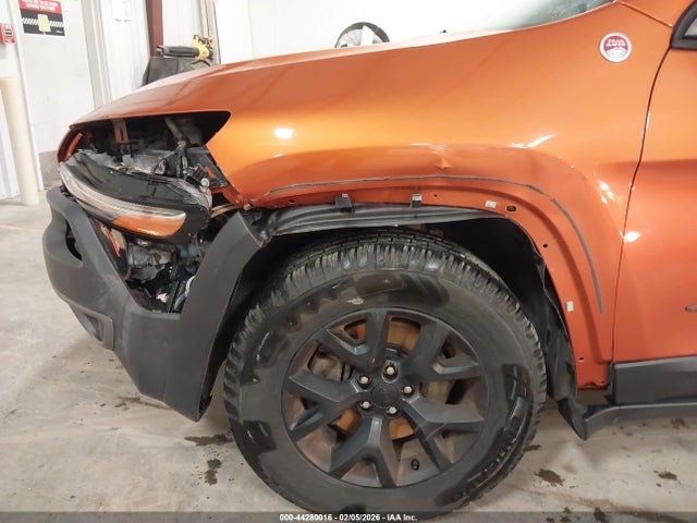 Продажа на аукционе авто 2015 Jeep Cherokee Trailhawk, vin: 1C4PJMBS0FW550337, номер лота: 44280016