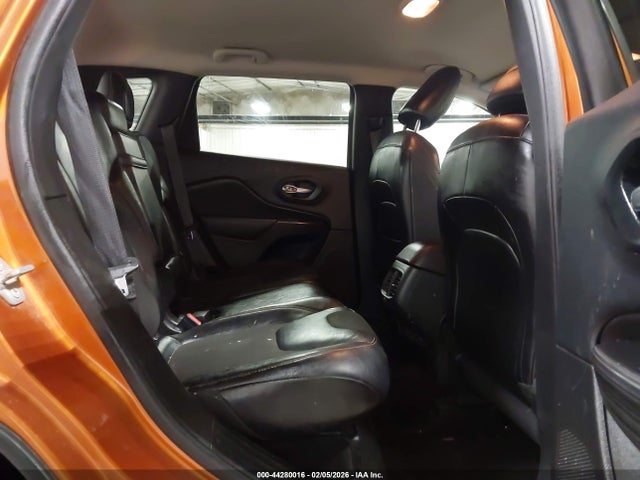 Продажа на аукционе авто 2015 Jeep Cherokee Trailhawk, vin: 1C4PJMBS0FW550337, номер лота: 44280016