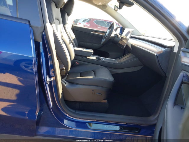 2023 TESLA MODEL Y 7SAYGAEE1PF946194 Photo 4