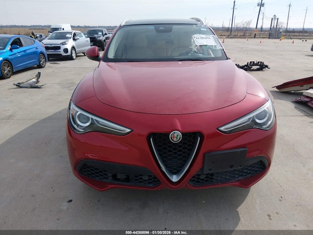 ZASPAKBNXL7C74566 Alfa Romeo Stelvio Ti Lusso Awd