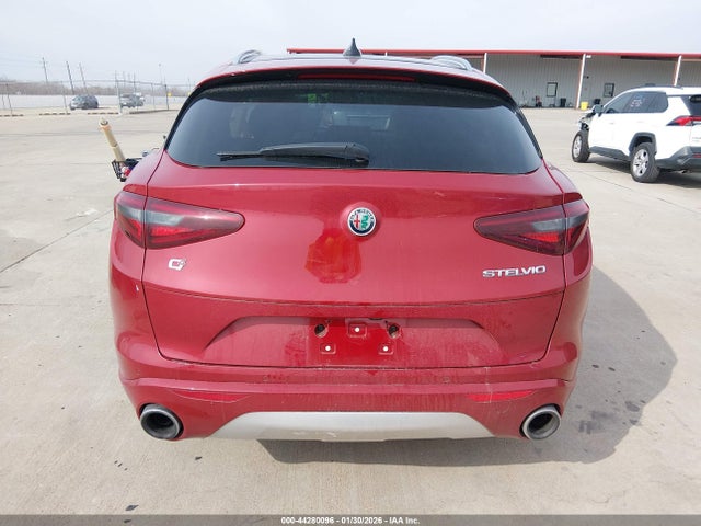 ZASPAKBNXL7C74566 Alfa Romeo Stelvio Ti Lusso Awd