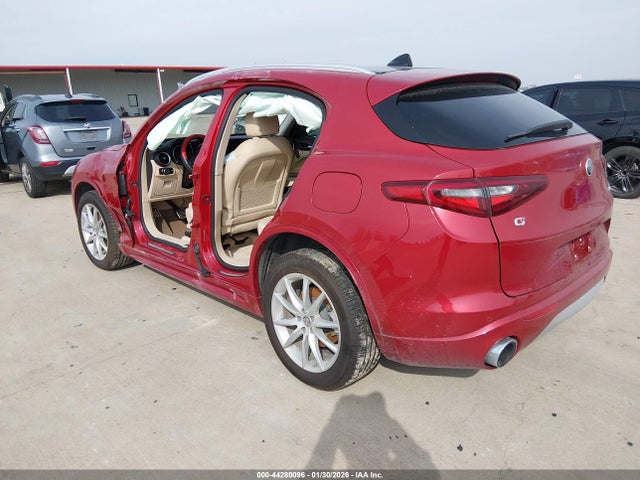 2020 ALFA ROMEO STELVIO ZASPAKBNXL7C74566 Photo 2