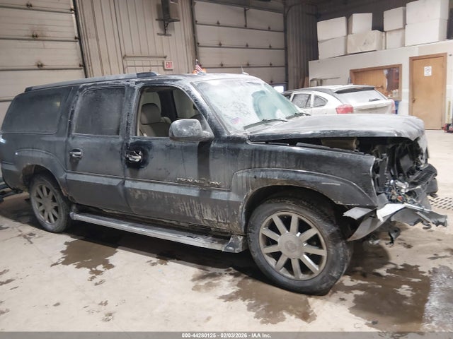 2005 CADILLAC ESCALADE ESV 3GYFK66N55G246694