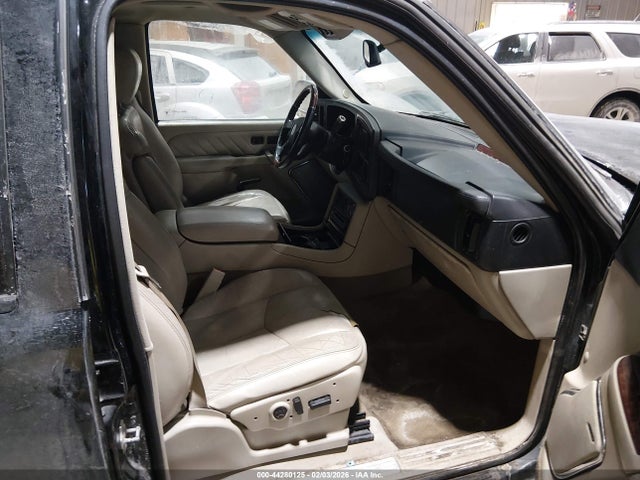 2005 CADILLAC ESCALADE ESV 3GYFK66N55G246694 Photo 4