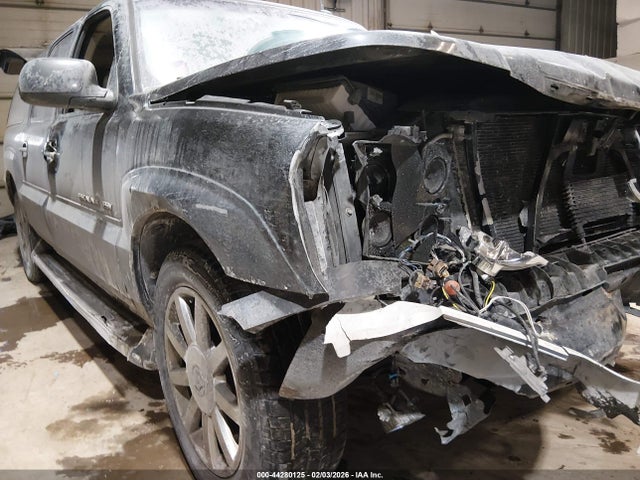 2005 CADILLAC ESCALADE ESV 3GYFK66N55G246694 Photo 5