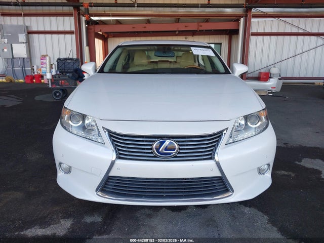 JTHBW1GG9F2096478 Lexus ES 300H