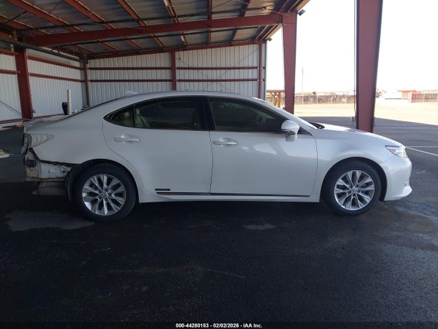 JTHBW1GG9F2096478 Lexus ES 300H