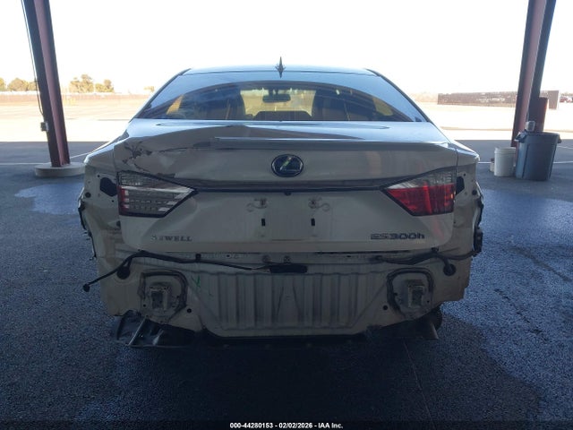 JTHBW1GG9F2096478 Lexus ES 300H