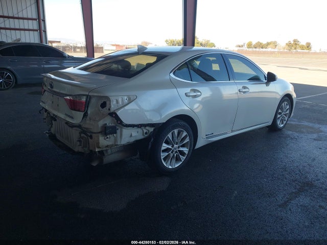 JTHBW1GG9F2096478 Lexus ES 300H